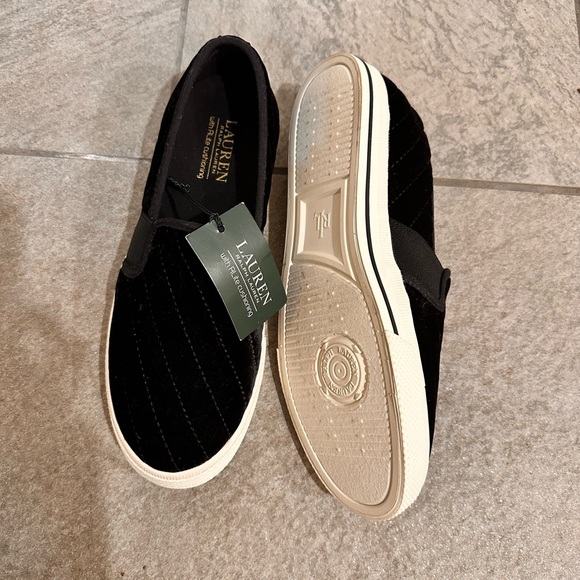 NEW w/o box Ralph Lauren Women’s Black Slip-On velvet SALE + FREE earrings! - Picture 6 of 7